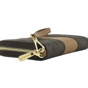 MK Center Stripe Jet Set Continental Wallet